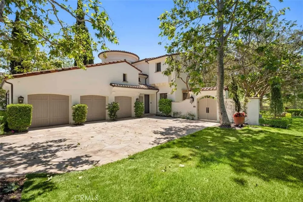 31 Black Hawk Irvine, CA 92603