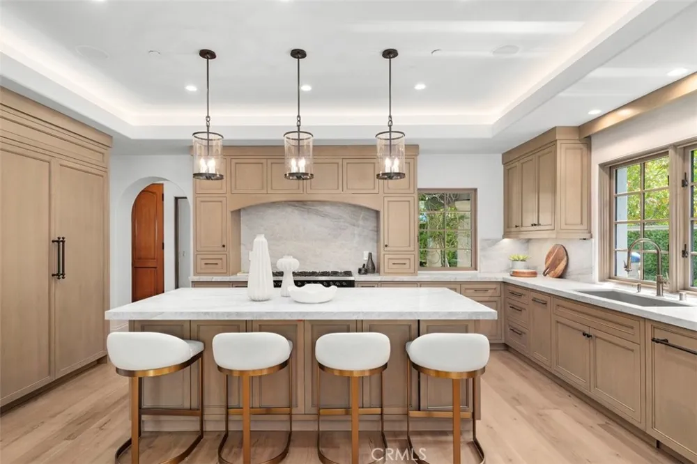 31 Black Hawk Irvine, CA 92603