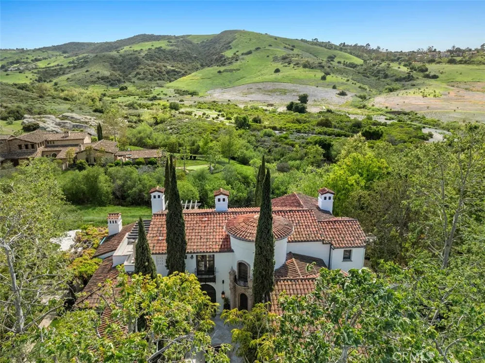 31 Black Hawk Irvine, CA 92603