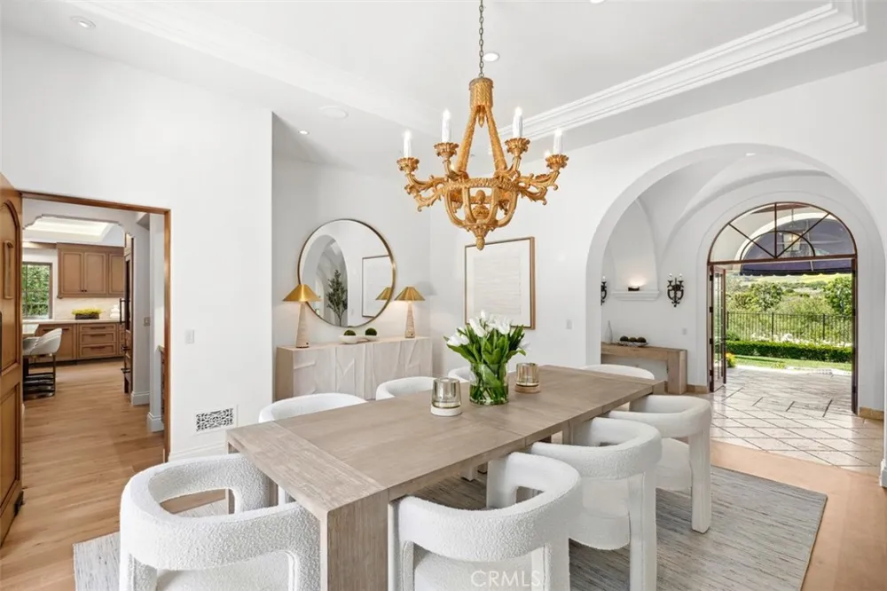 31 Black Hawk Irvine, CA 92603