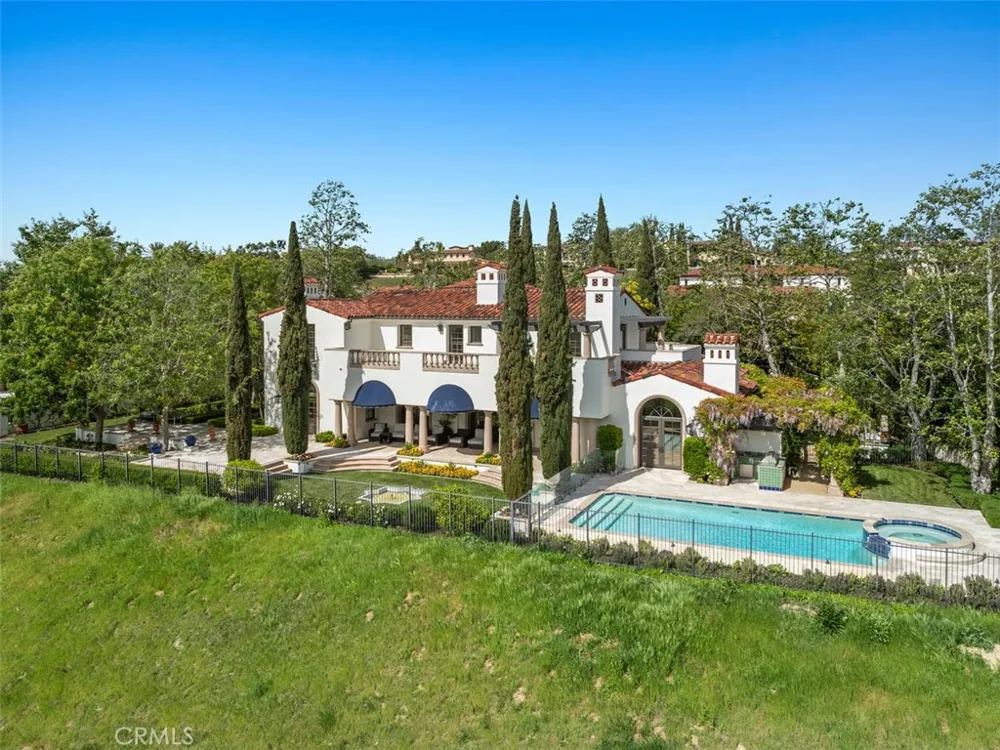 31 Black Hawk Irvine, CA 92603