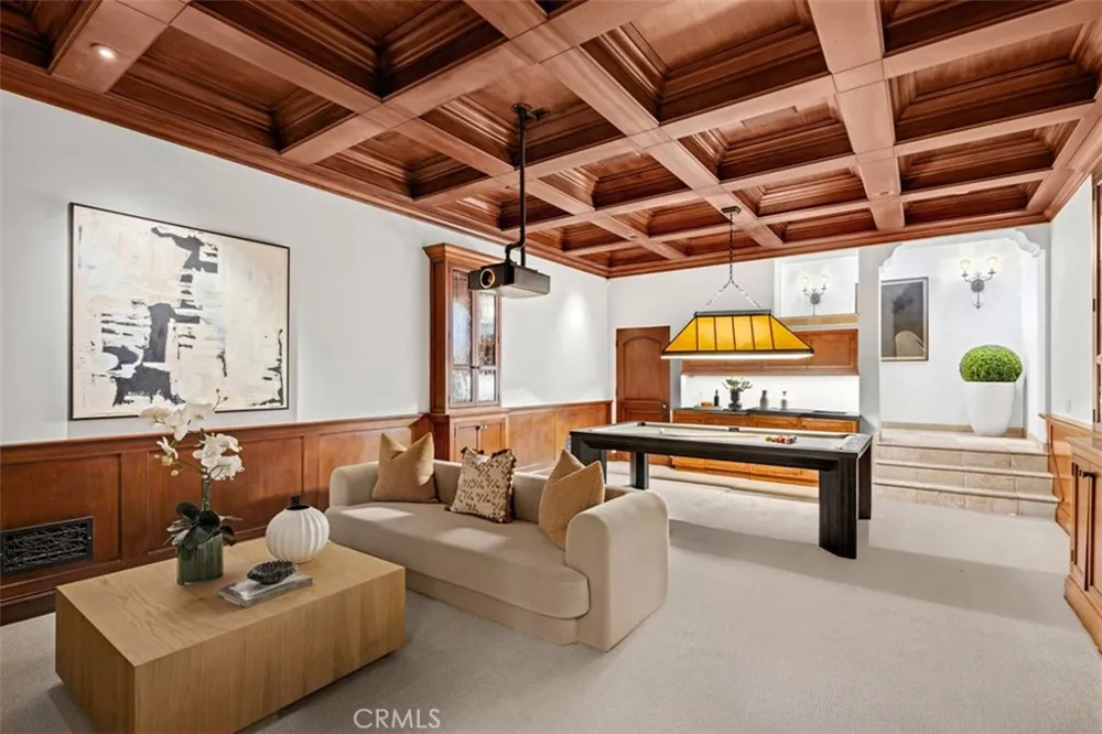 31 Black Hawk Irvine, CA 92603