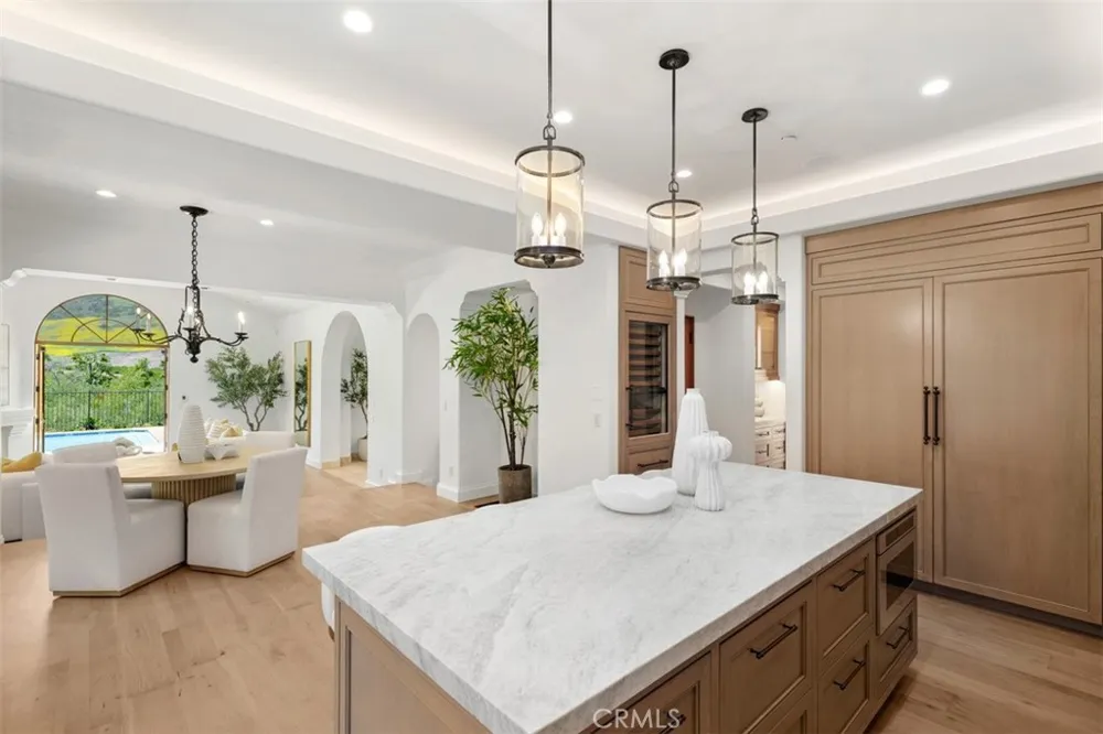 31 Black Hawk Irvine, CA 92603