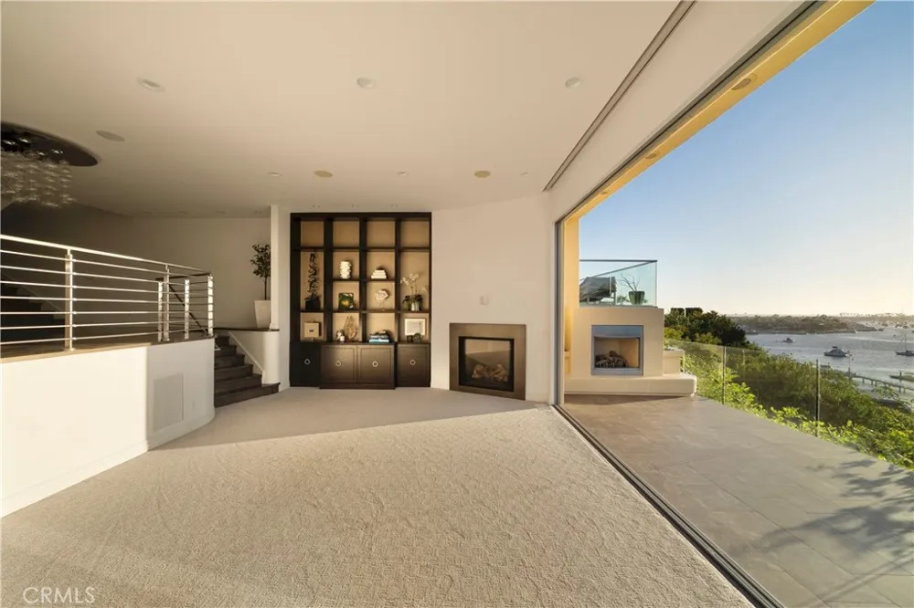 315 Carnation Corona del Mar, CA 92625