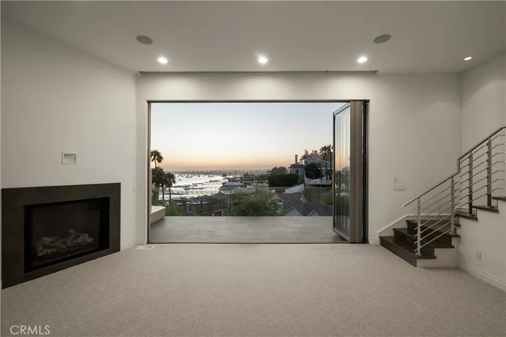 315 Carnation Corona del Mar, CA 92625