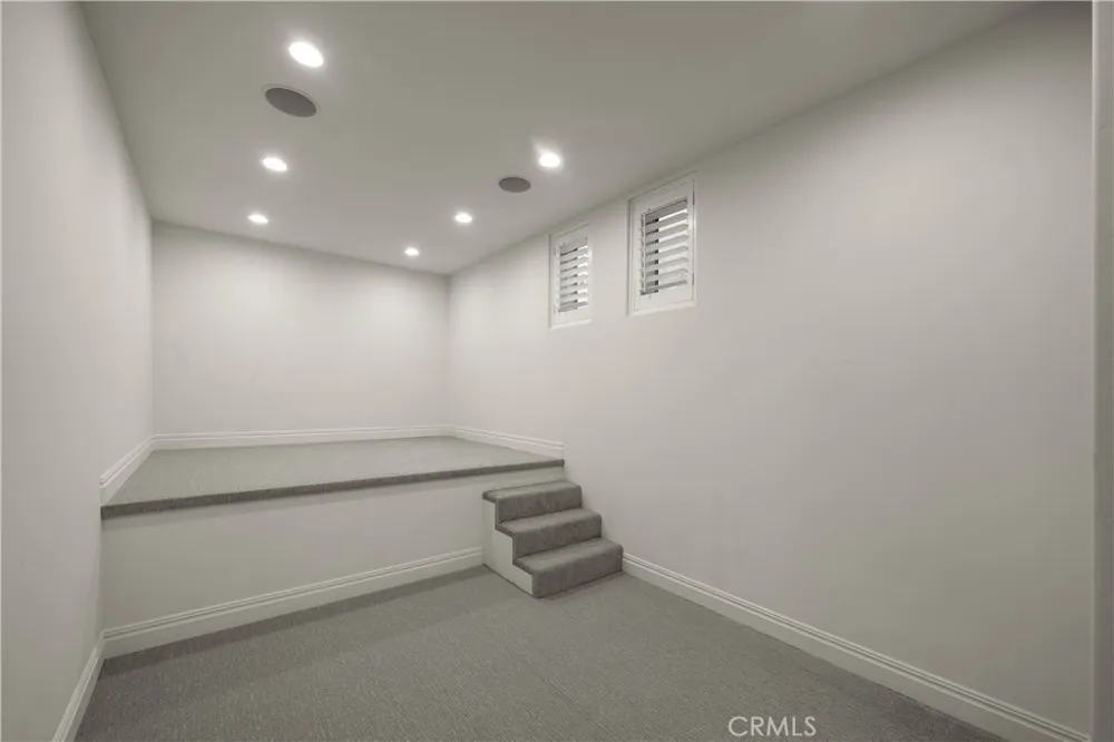 315 Carnation Corona del Mar, CA 92625
