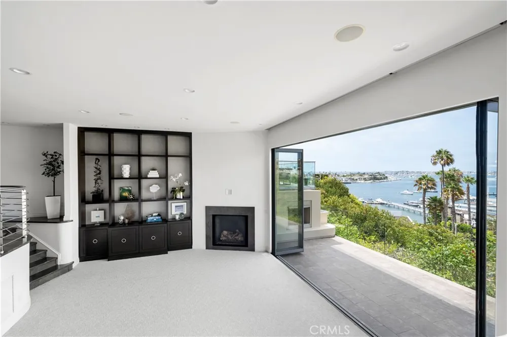 315 Carnation Corona del Mar, CA 92625