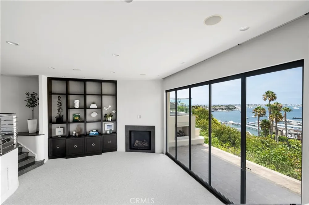 315 Carnation Corona del Mar, CA 92625