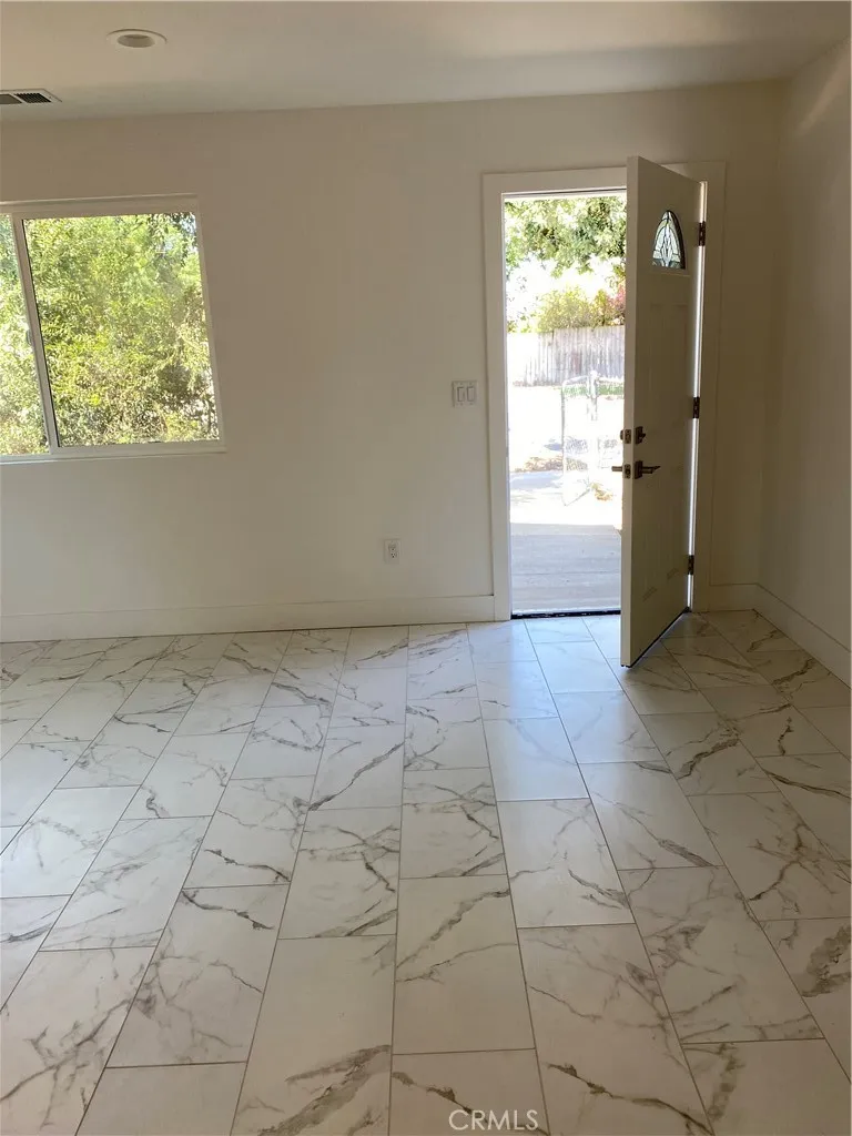 2292 10 th Riverside, CA 92507