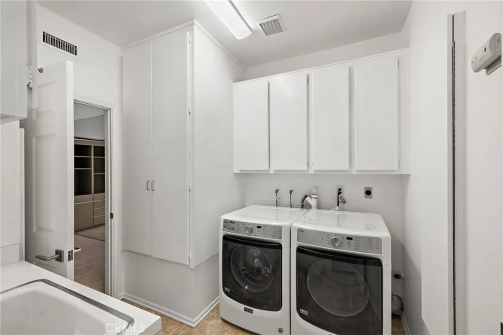 21 Montpellier Newport Beach, CA 92660