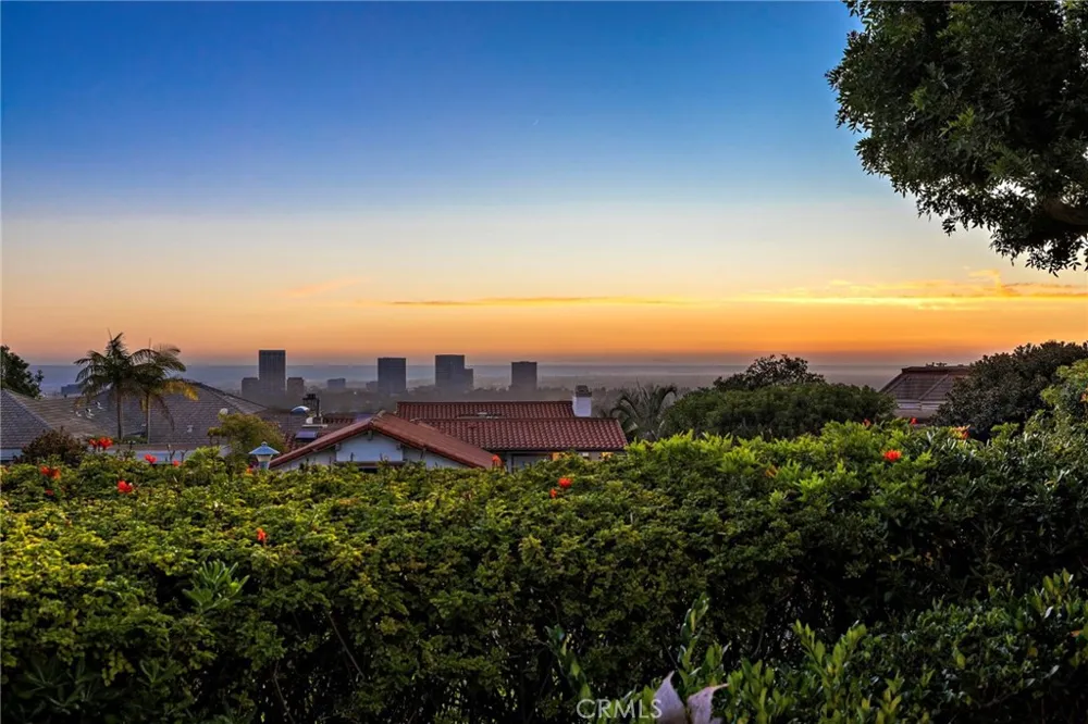 21 Montpellier Newport Beach, CA 92660