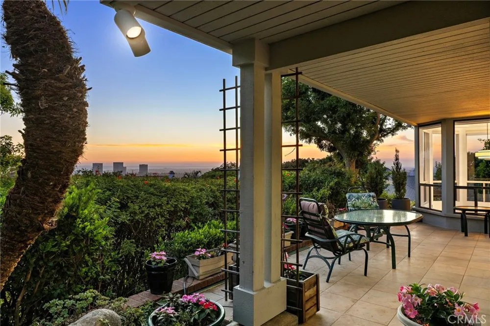 21 Montpellier Newport Beach, CA 92660