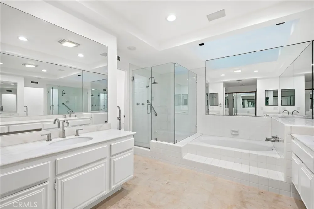 21 Montpellier Newport Beach, CA 92660