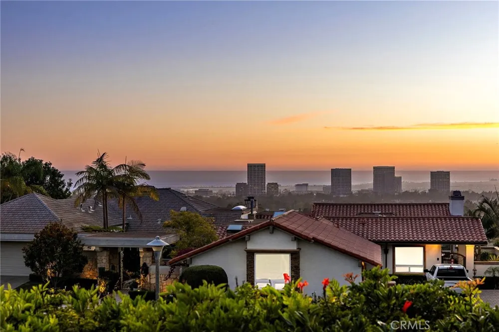 21 Montpellier Newport Beach, CA 92660