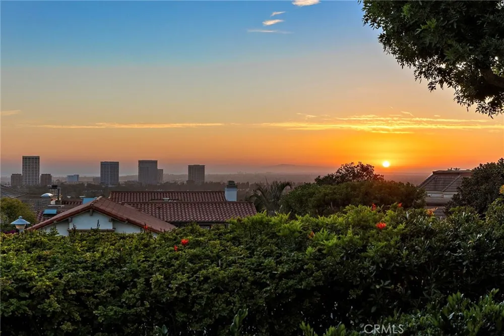 21 Montpellier Newport Beach, CA 92660