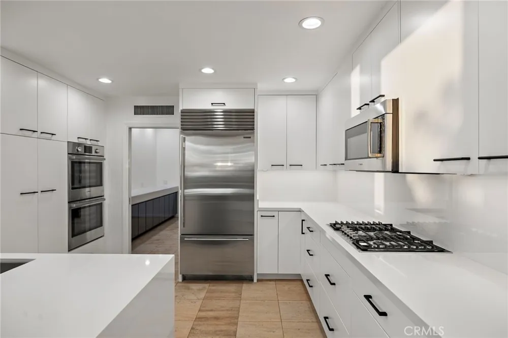 21 Montpellier Newport Beach, CA 92660