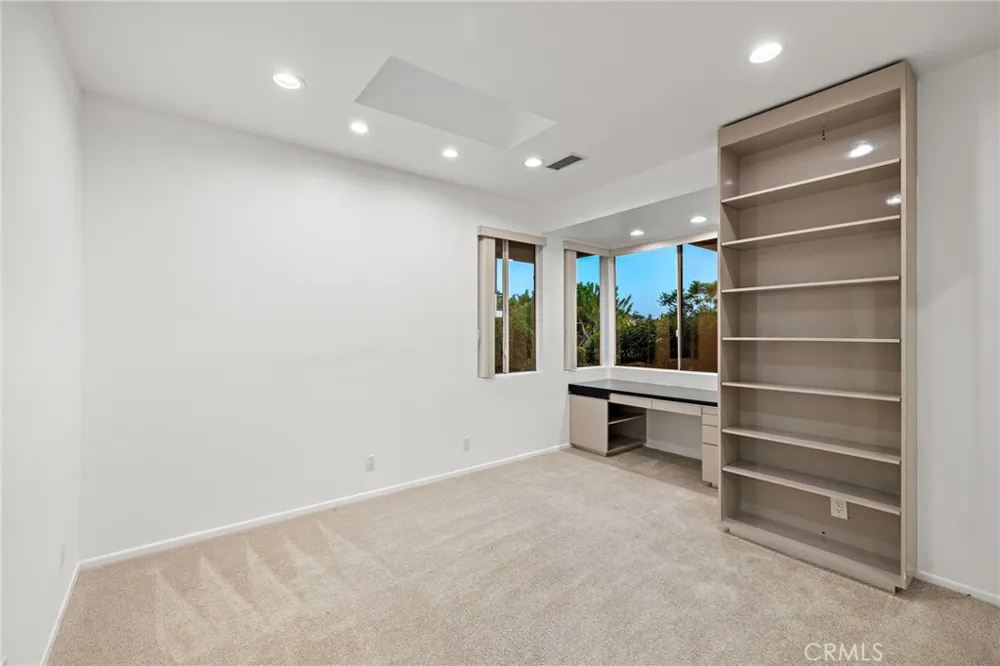 21 Montpellier Newport Beach, CA 92660