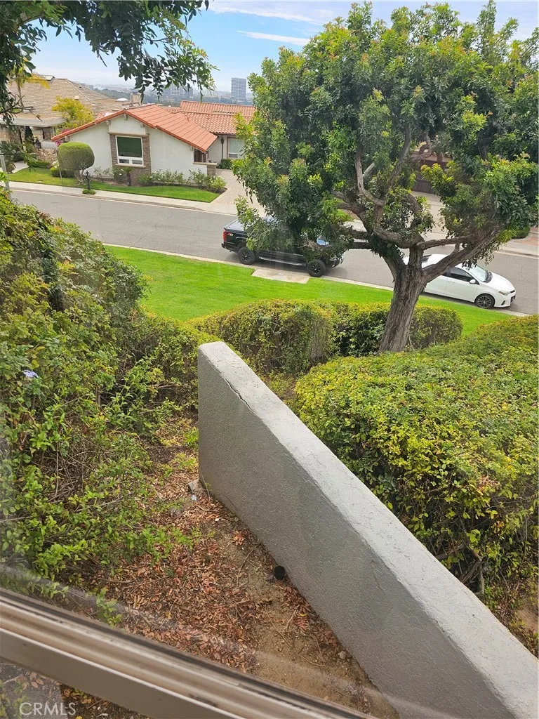 21 Montpellier Newport Beach, CA 92660