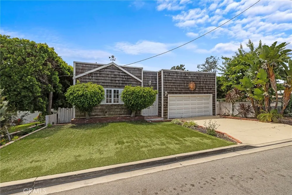 2209 Cliff Drive Newport Beach, CA 92663