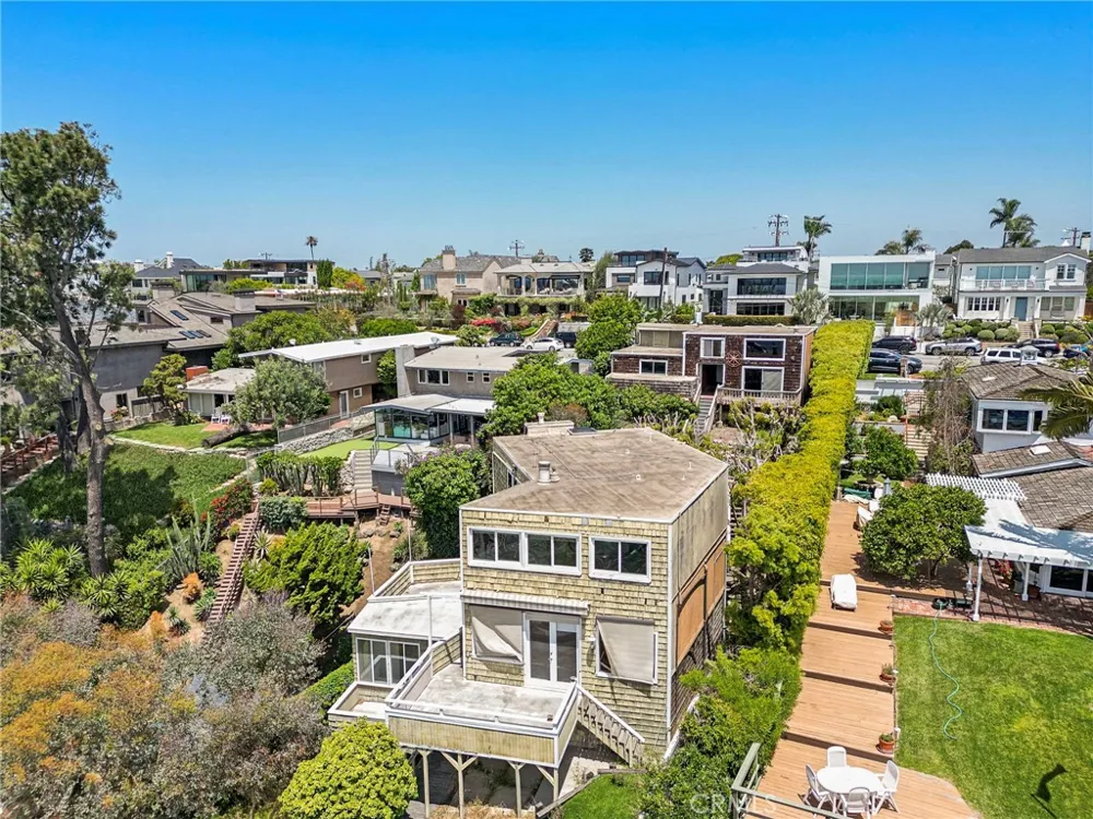 2209 Cliff Drive Newport Beach, CA 92663