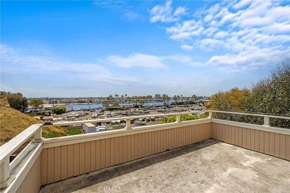 2209 Cliff Drive Newport Beach, CA 92663