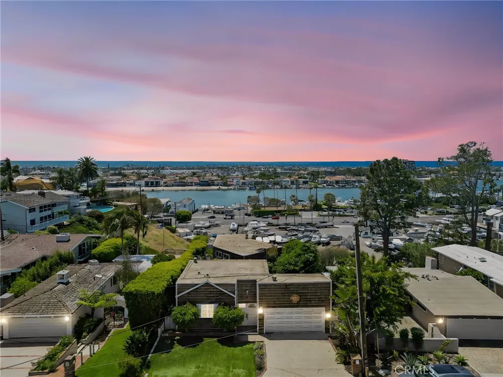 2209 Cliff Drive Newport Beach, CA 92663