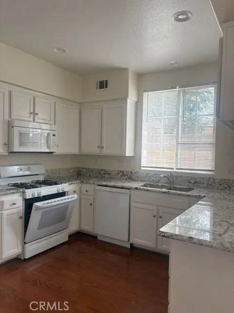 464 Middlebury Court Claremont, CA 91711