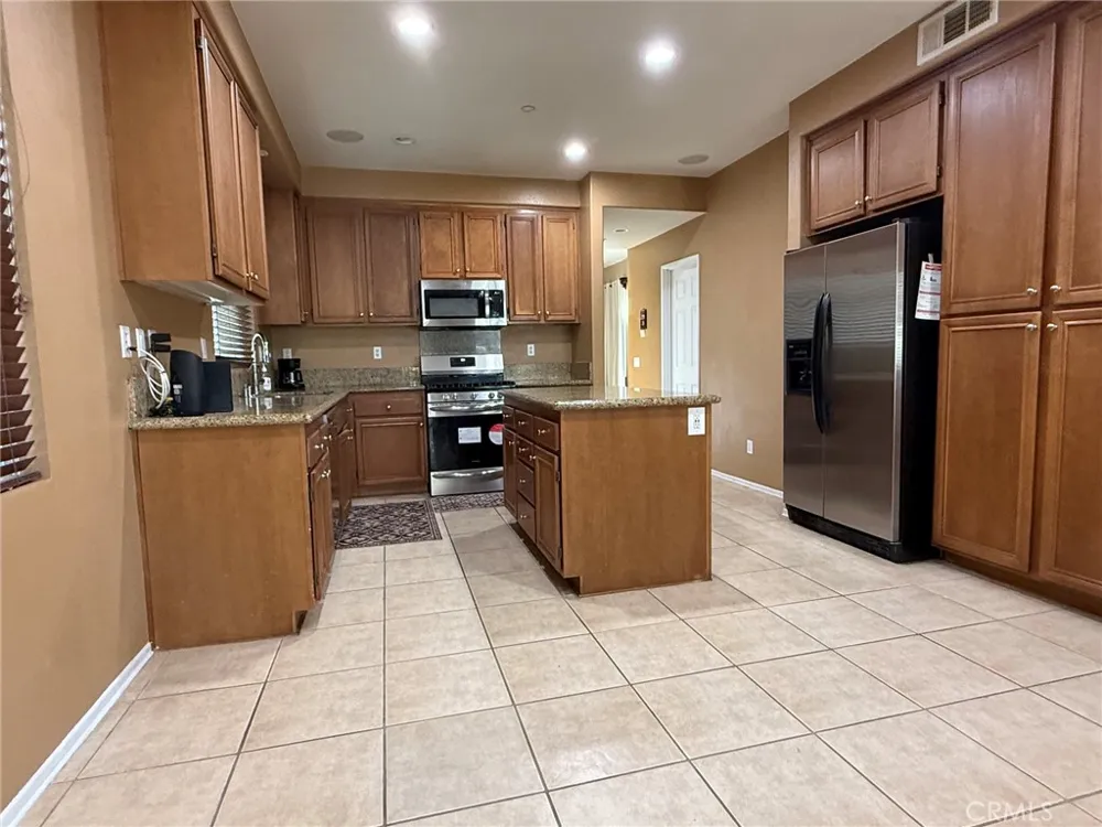 25998 Lugo Loma Linda, CA 92354