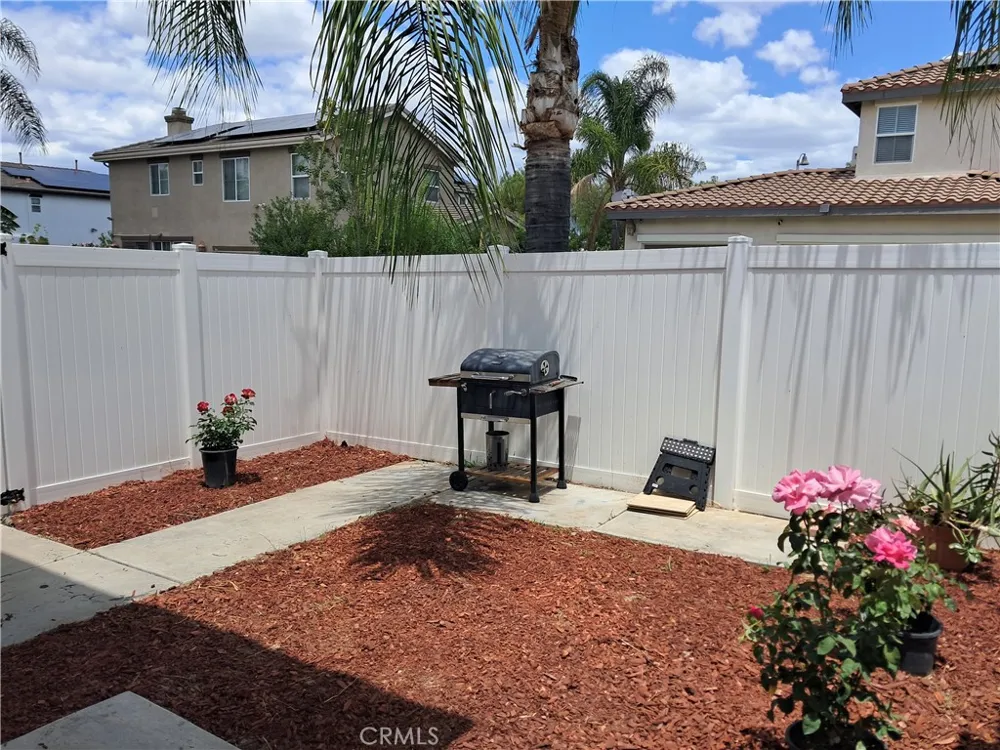 25998 Lugo Loma Linda, CA 92354