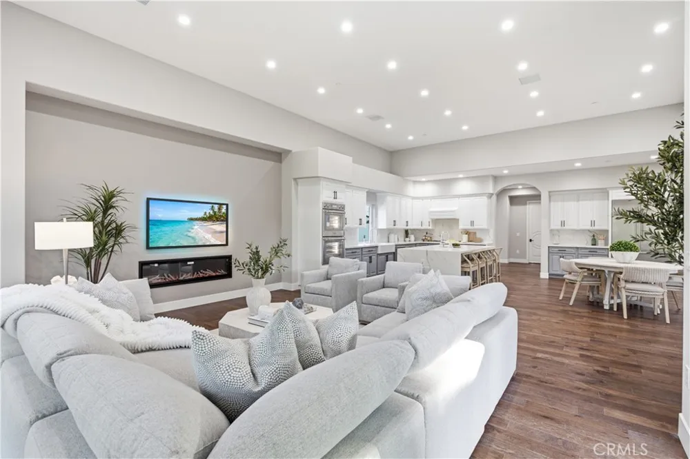 6024 Short St Yorba Linda, CA 92886