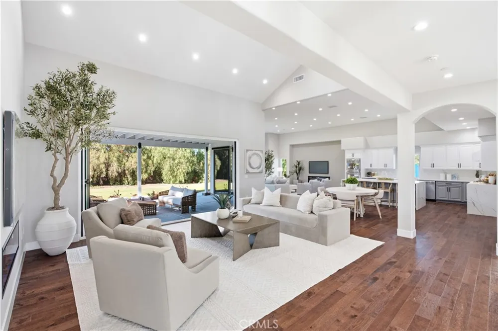 6024 Short St Yorba Linda, CA 92886