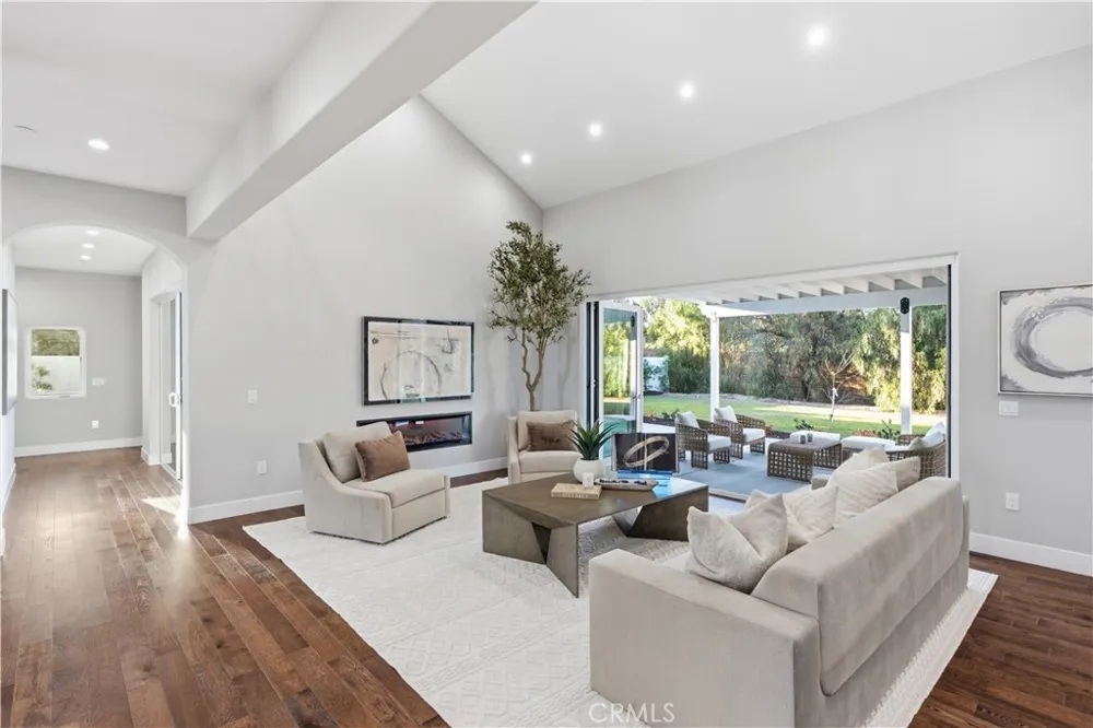 6024 Short St Yorba Linda, CA 92886