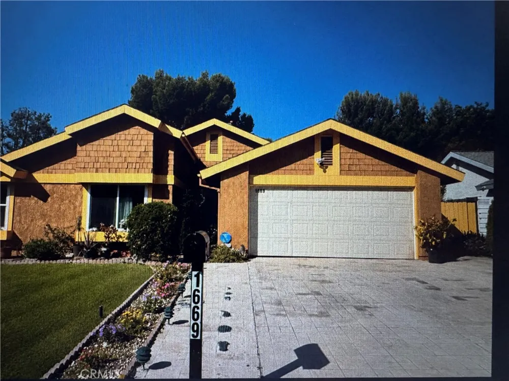 1669 W Phillips Drive Pomona, CA 91766