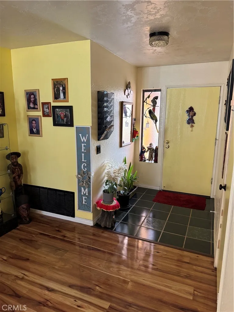 1669 W Phillips Drive Pomona, CA 91766