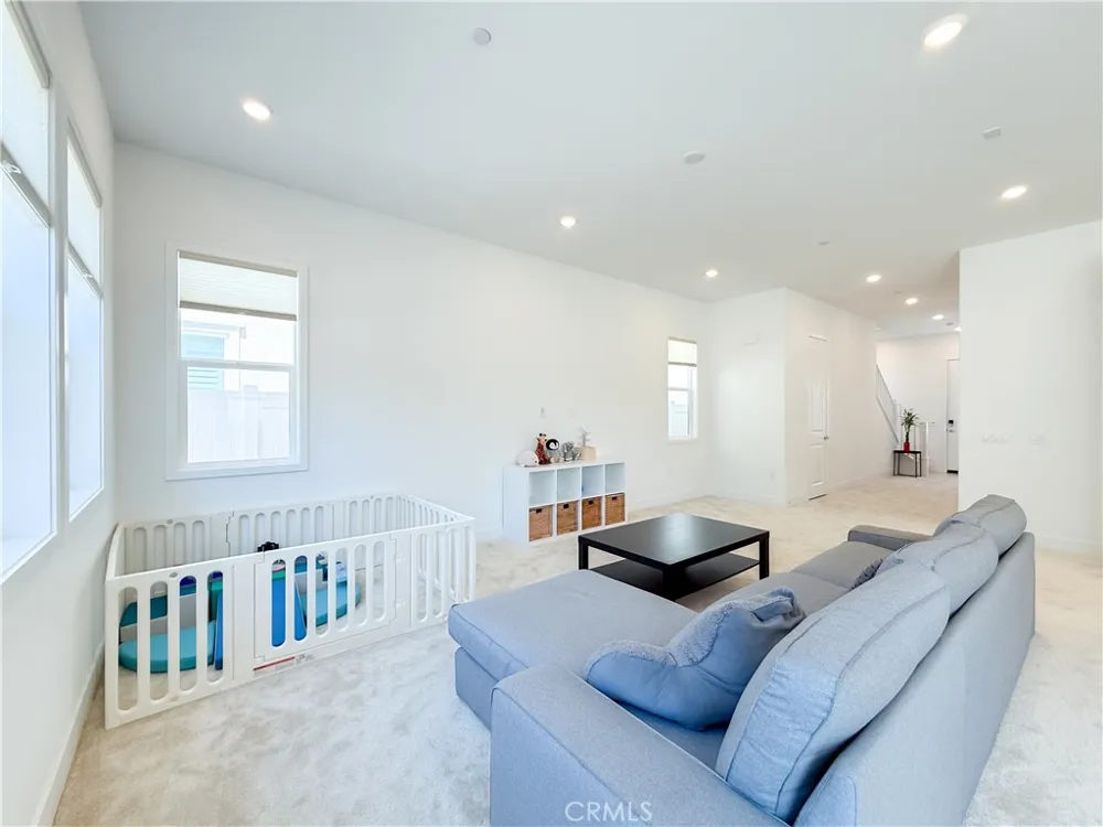1233 Jurupa Dr Hacienda Heights, CA 91745