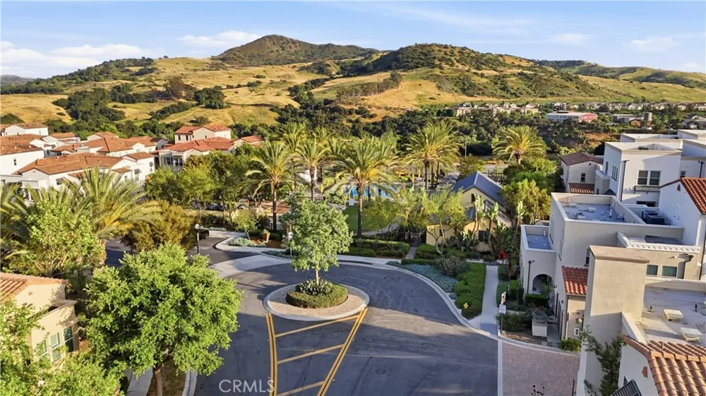 77 Adelfa Street Rancho Mission Viejo, CA 92694