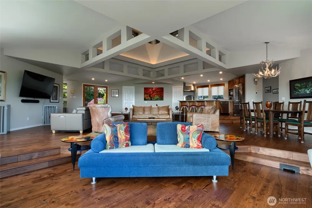 15107 Bridgeway Drive Anacortes, WA 98221