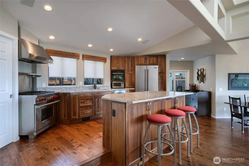 15107 Bridgeway Drive Anacortes, WA 98221