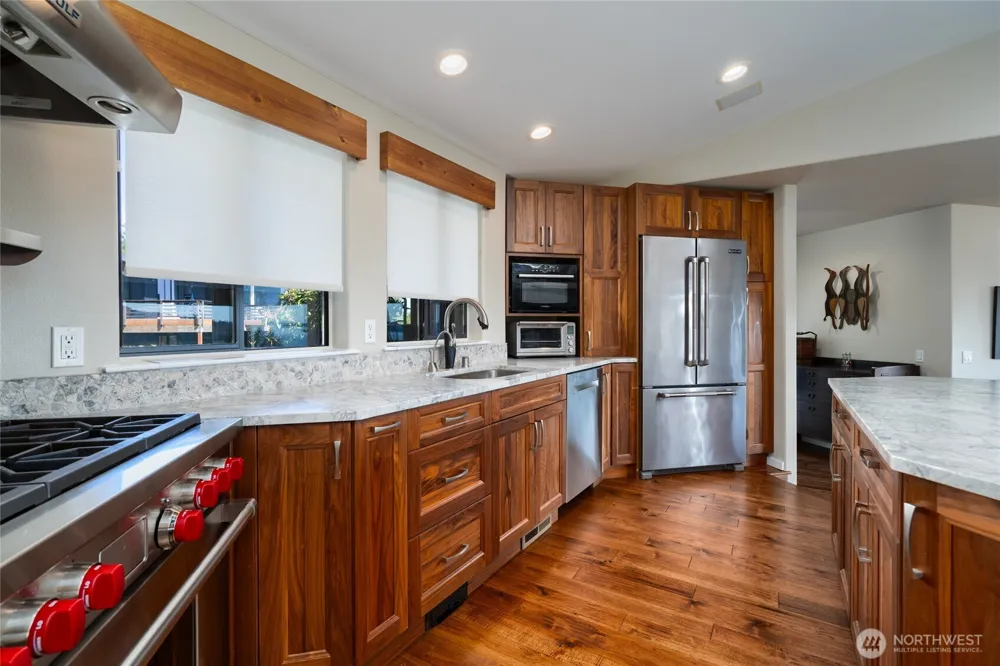 15107 Bridgeway Drive Anacortes, WA 98221