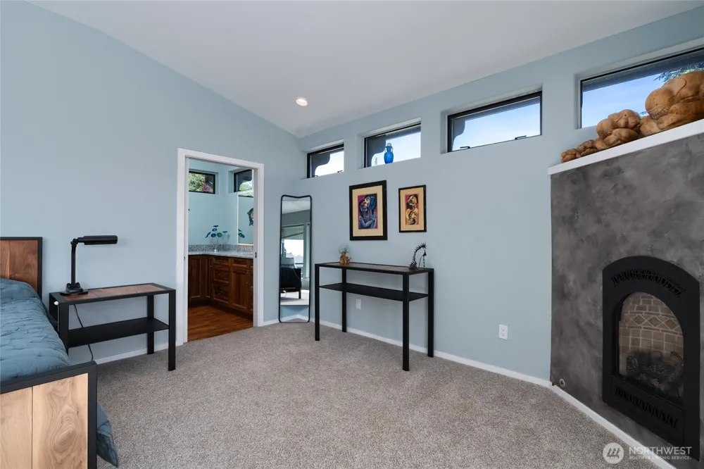 15107 Bridgeway Drive Anacortes, WA 98221