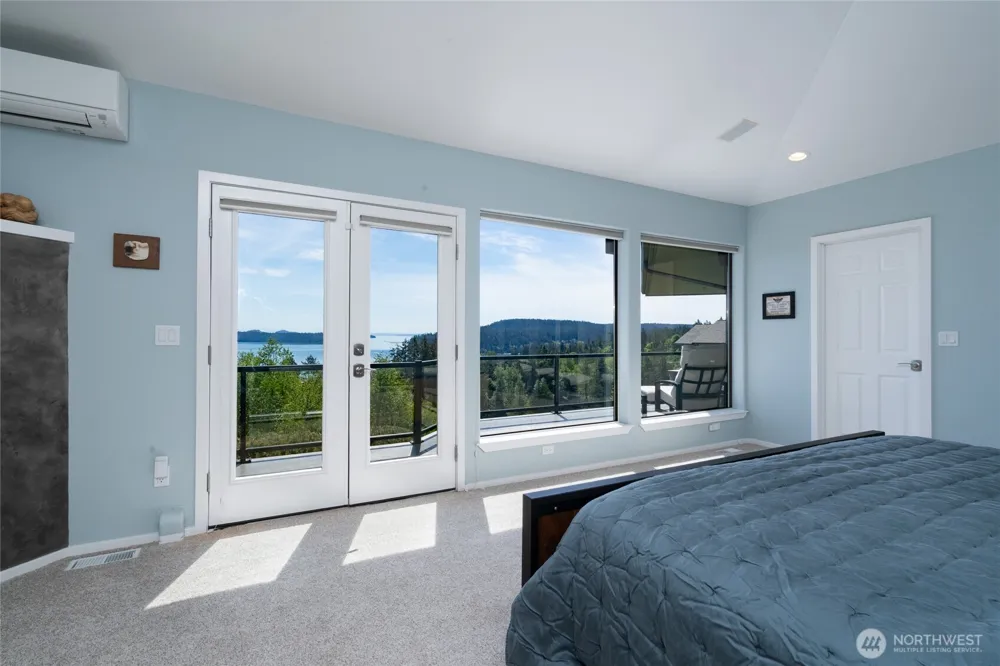 15107 Bridgeway Drive Anacortes, WA 98221