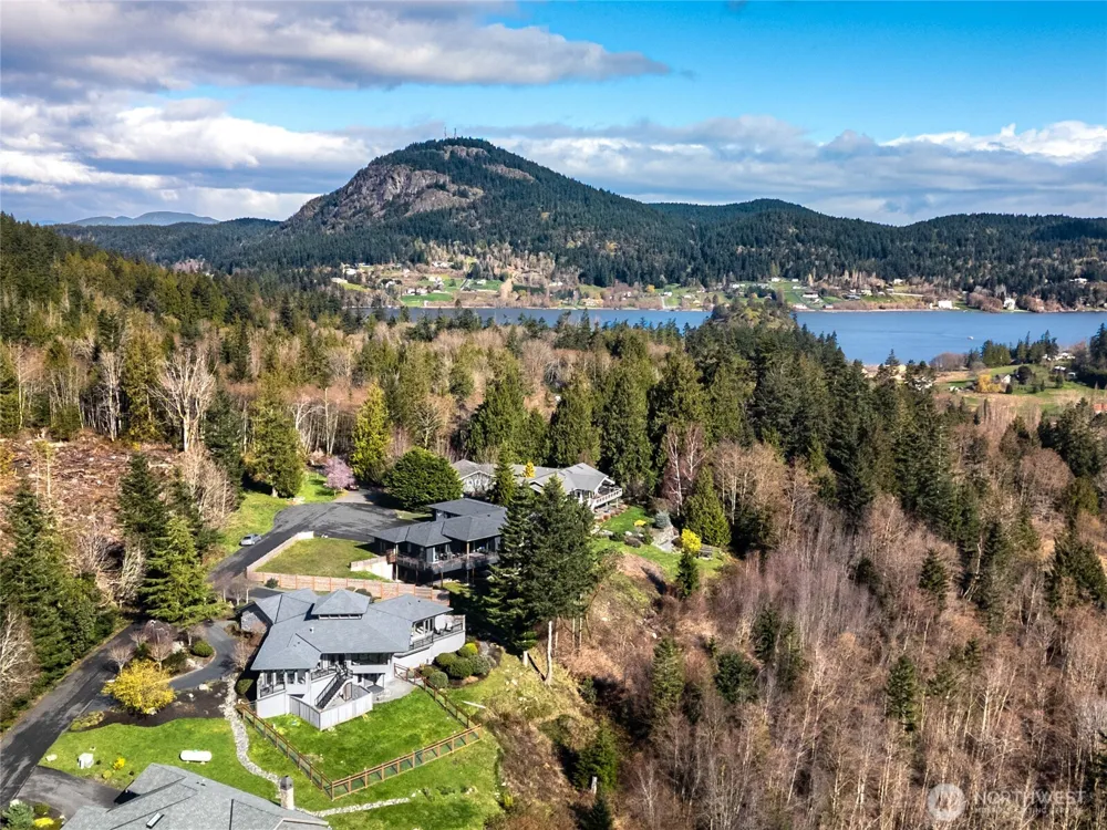 15107 Bridgeway Drive Anacortes, WA 98221