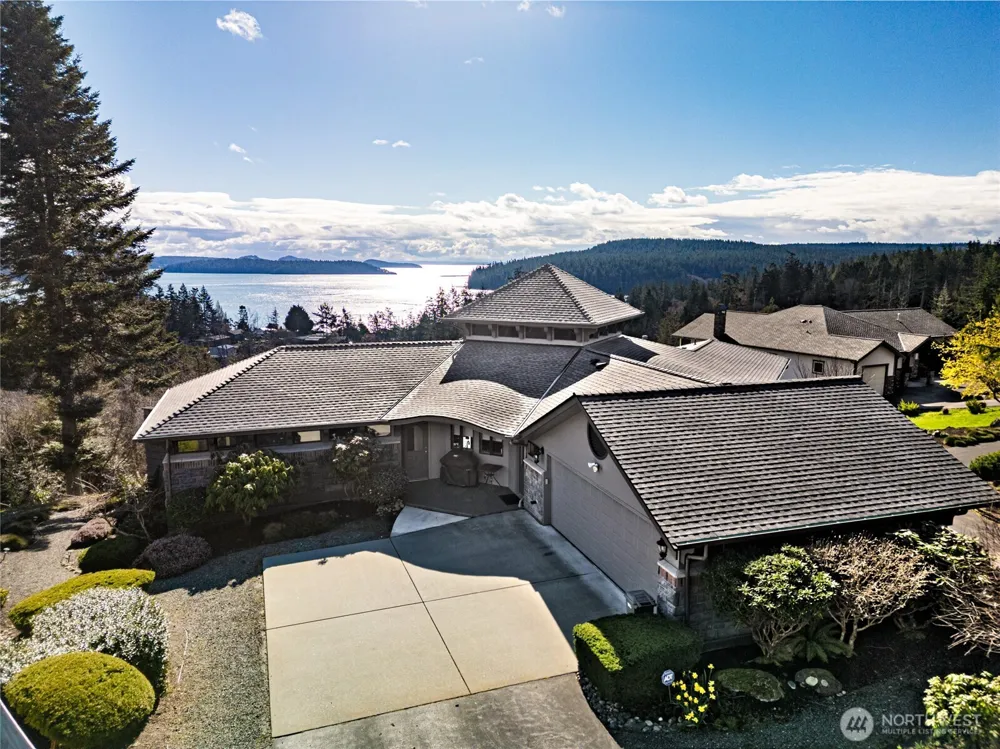 15107 Bridgeway Drive Anacortes, WA 98221
