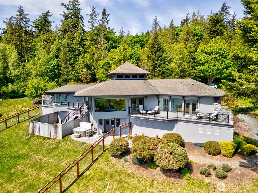 15107 Bridgeway Drive Anacortes, WA 98221