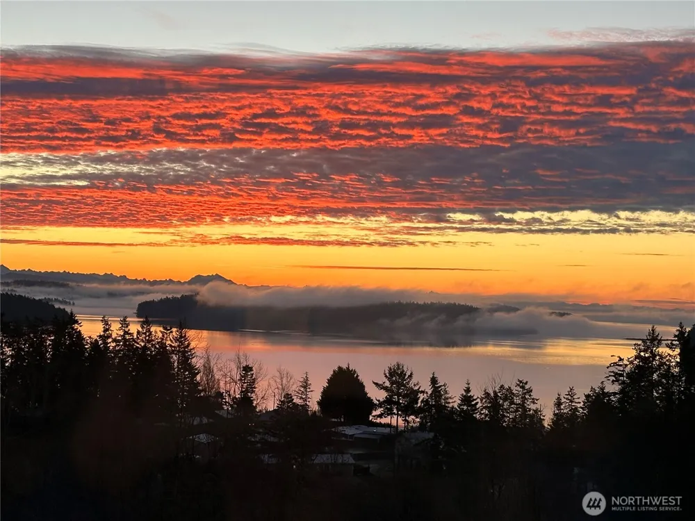 15107 Bridgeway Drive Anacortes, WA 98221