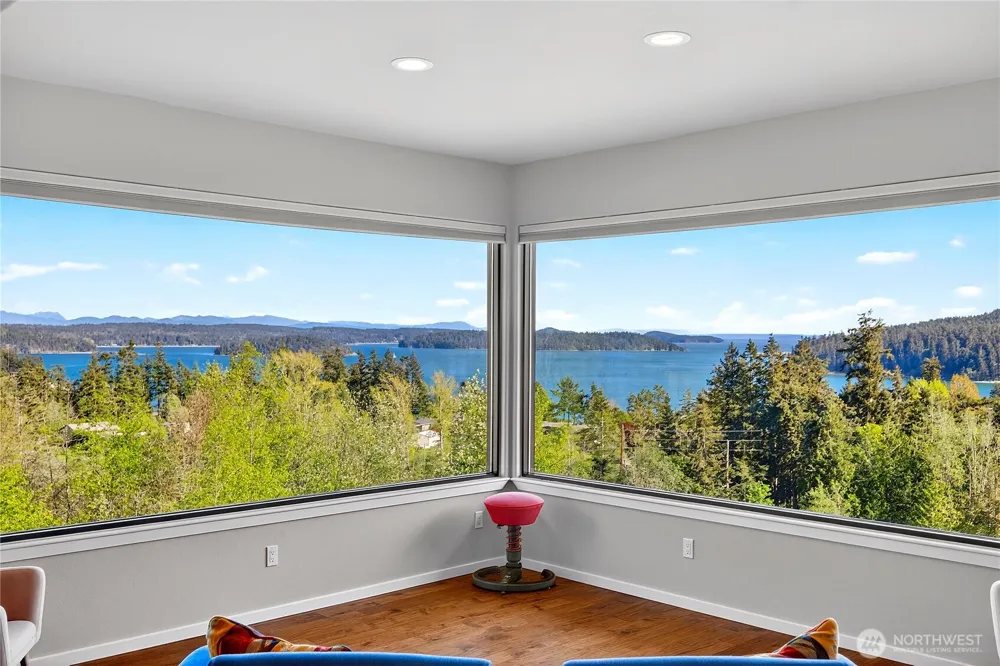 15107 Bridgeway Drive Anacortes, WA 98221