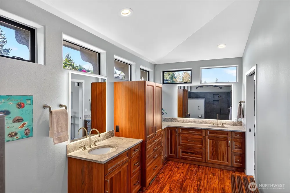 15107 Bridgeway Drive Anacortes, WA 98221