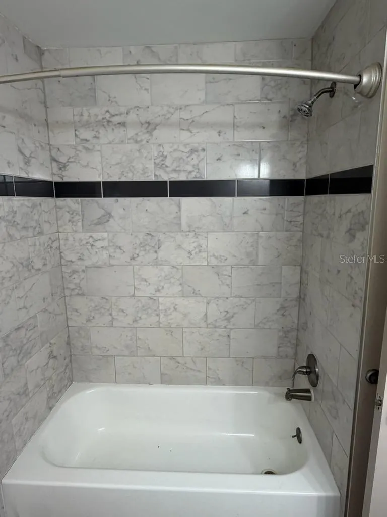 4255 43RD AVENUE St Petersburg, FL 33714