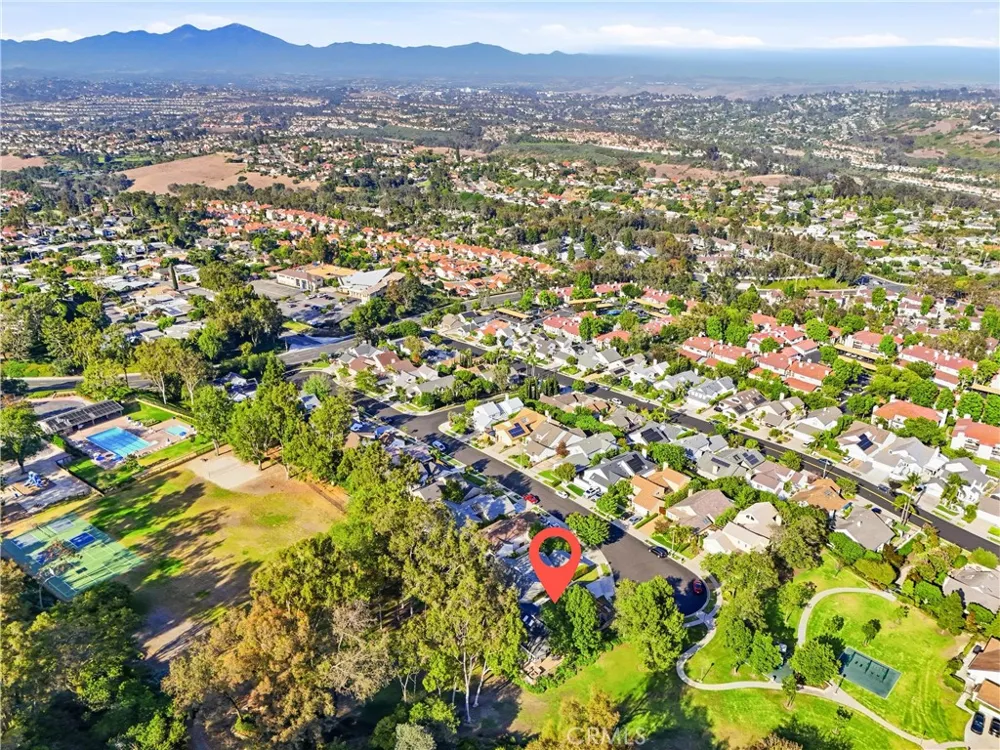 29881 White Otter Laguna Niguel, CA 92677
