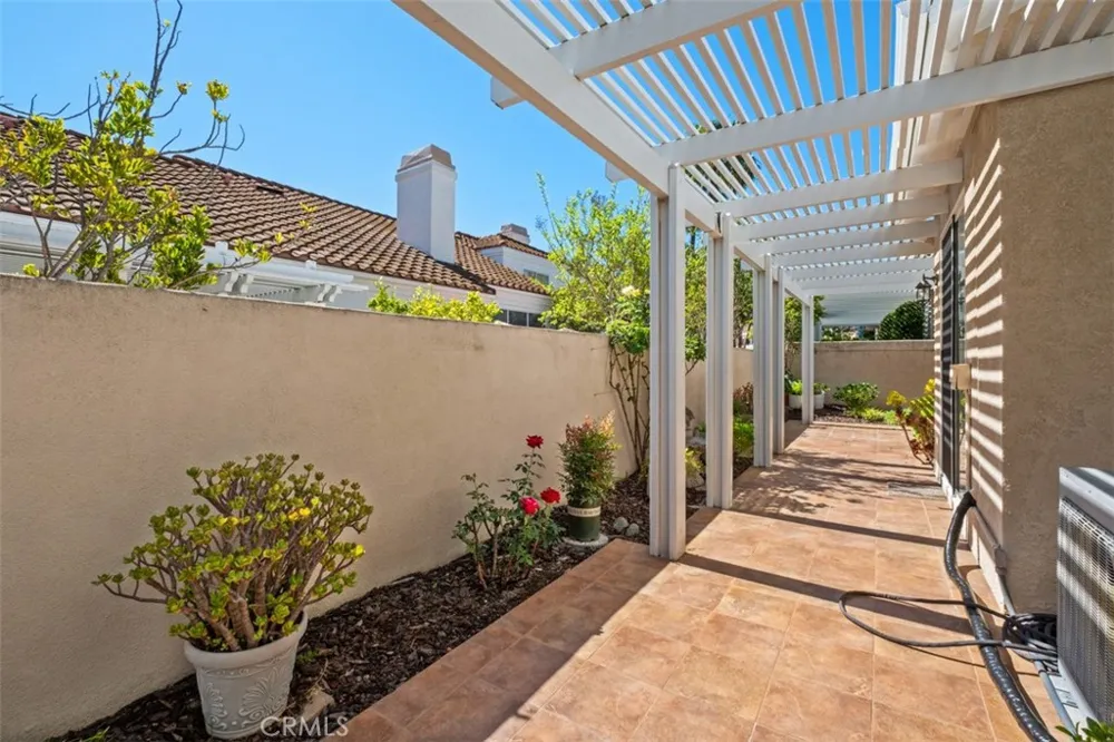 21522 Andorra Mission Viejo, CA 92692